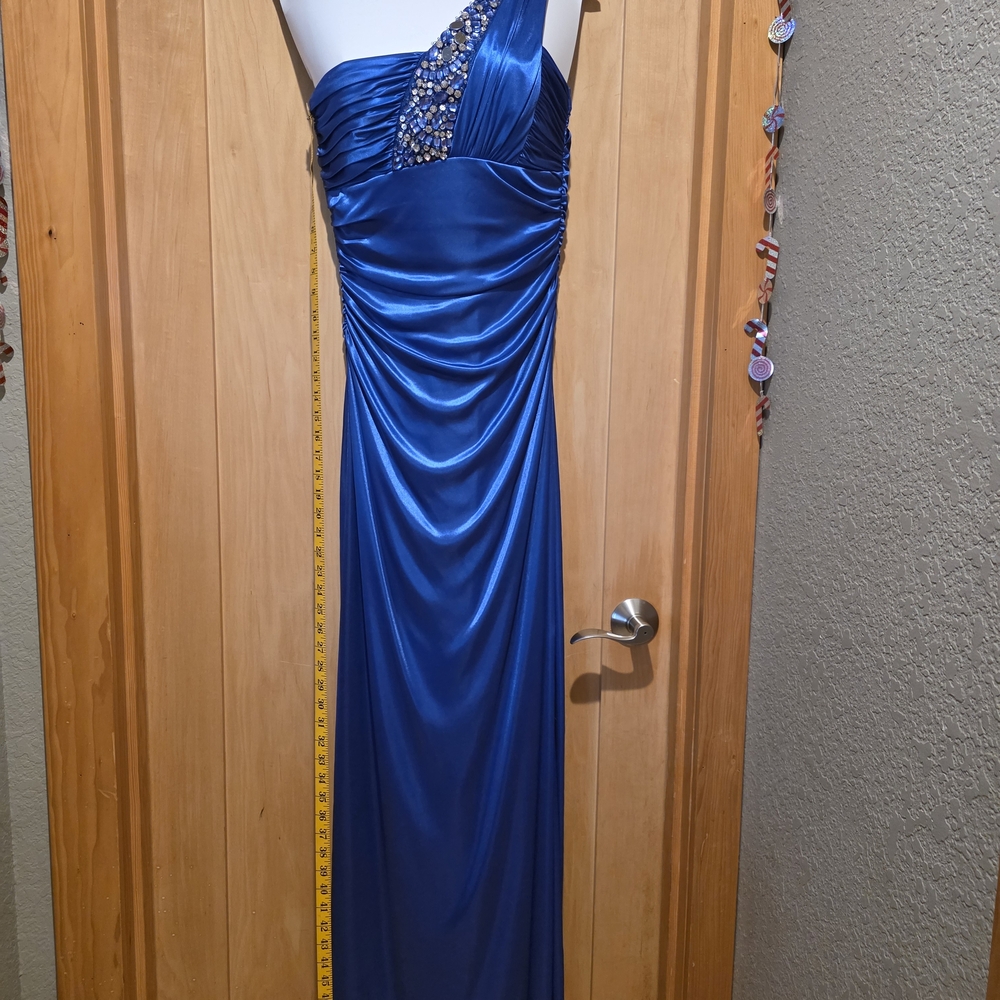Elegant Blue One-Shoulder Dress